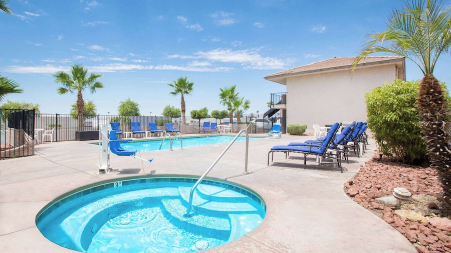 Days Inn by Wyndham Lake Havasu
