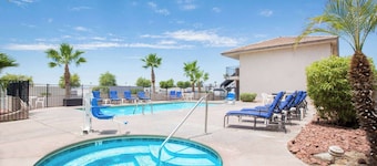 Days Inn by Wyndham Lake Havasu