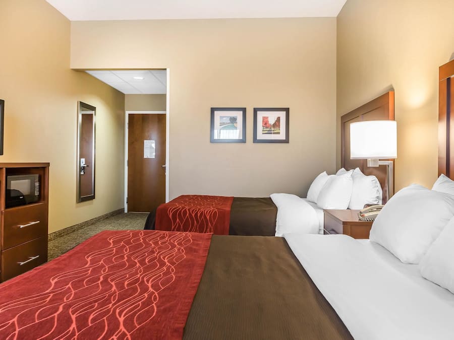 Una scrivania, ferro/asse da stiro, Wi-Fi gratuito, lenzuola