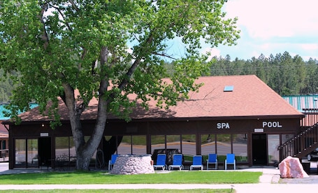Exterior. Chief Motel