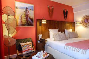 标准房, 1 张大床, 无烟房 | 客房内保险箱、办公桌、遮光窗帘、隔音