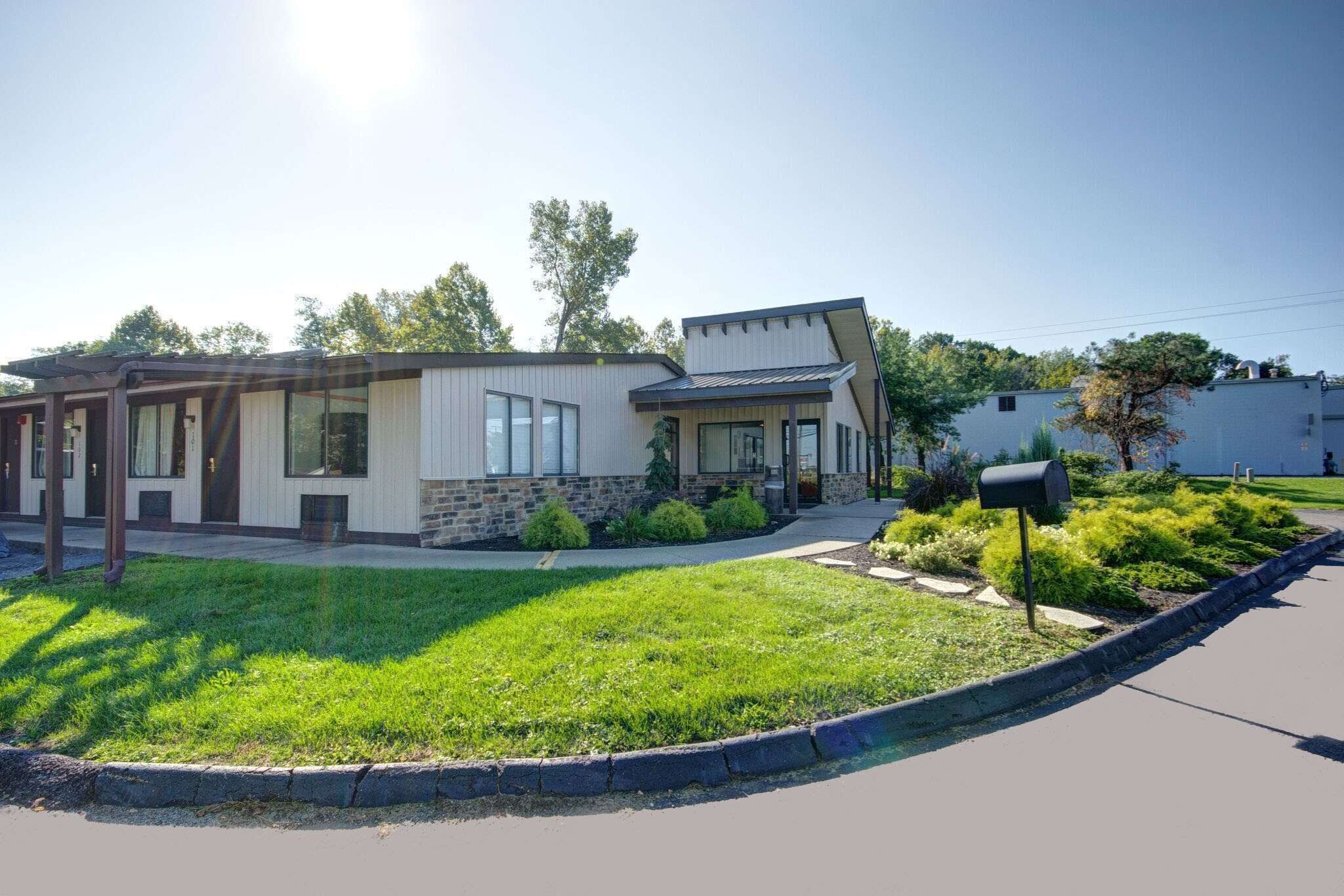 숙박 시설 입구