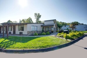 Majoituspaikan sisäänkäynti