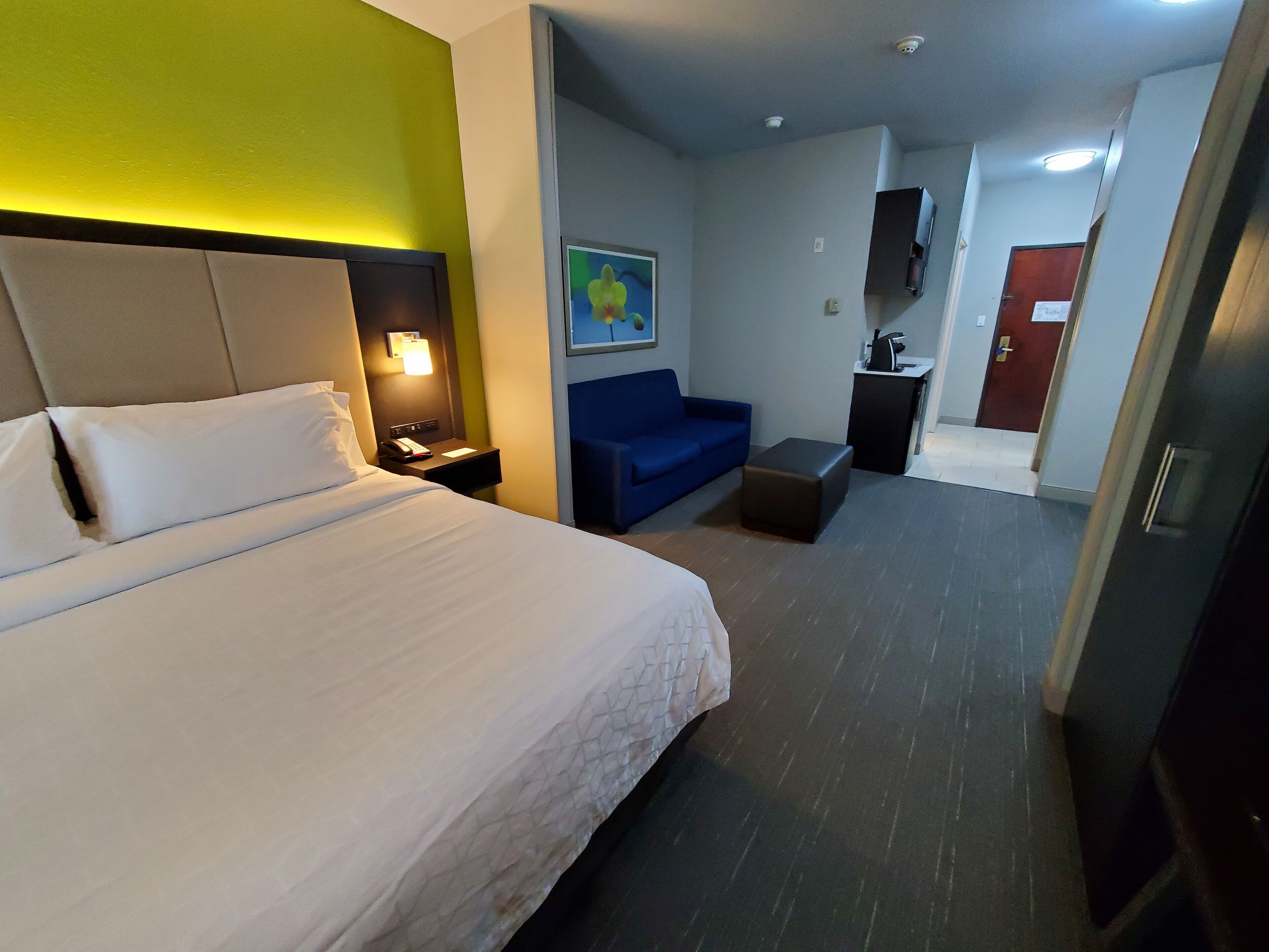 suite, 1 king bed (additional living area) | desk, iron/ironing board, free rollaway beds, free wifi