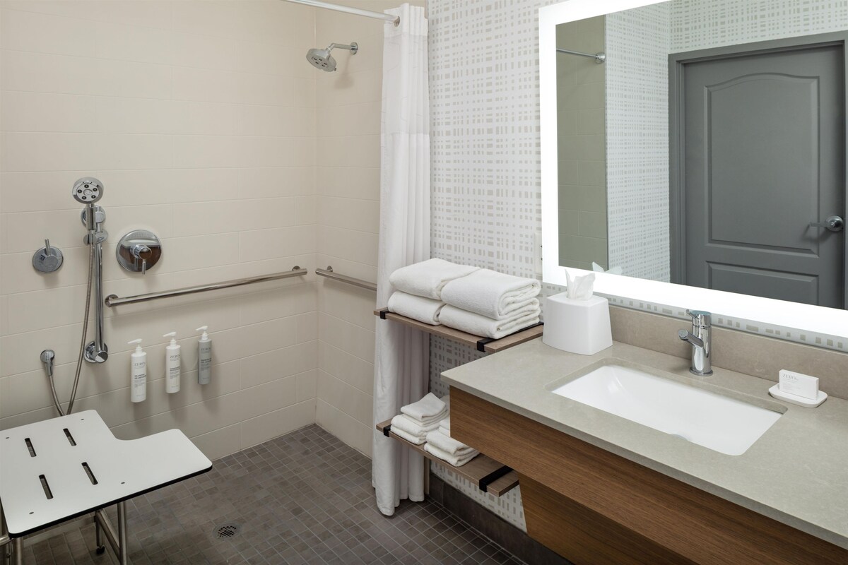 Bathroom shower