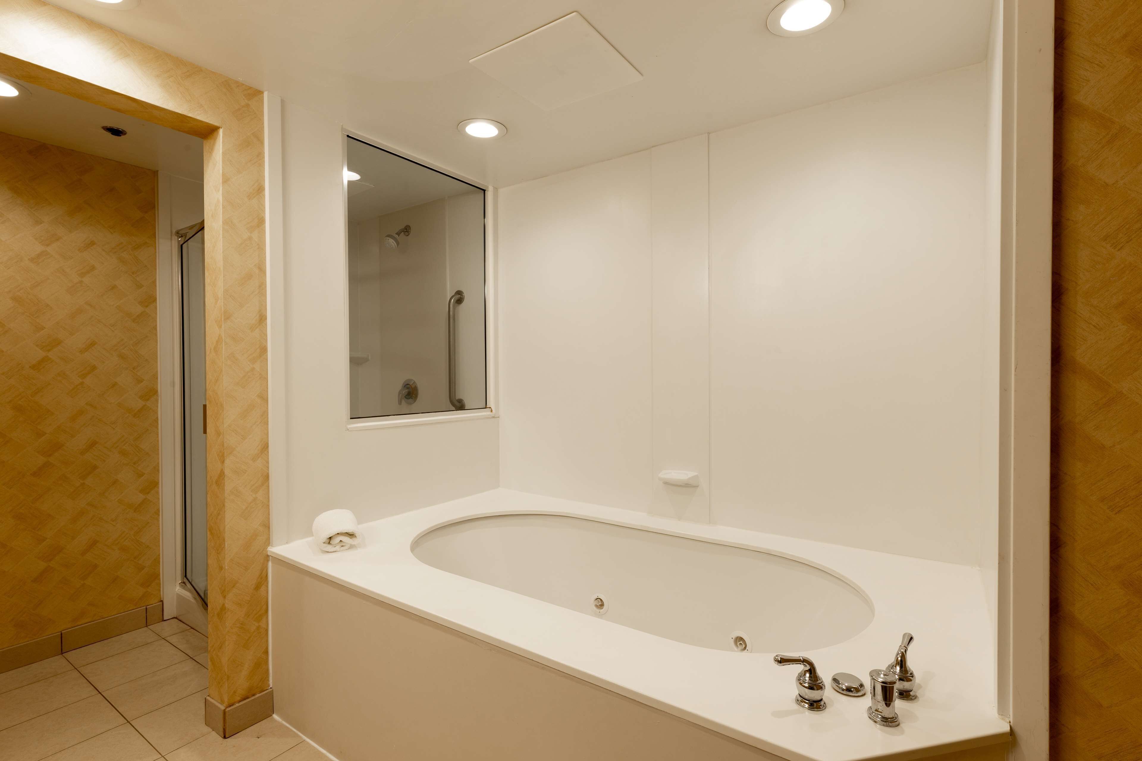 room | bathroom | free toiletries, hair dryer, towels