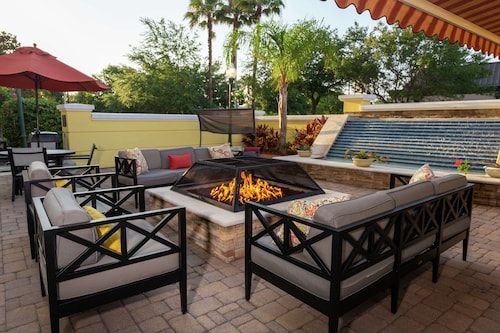 Hampton Inn & Suites Jacksonville Deerwood Park