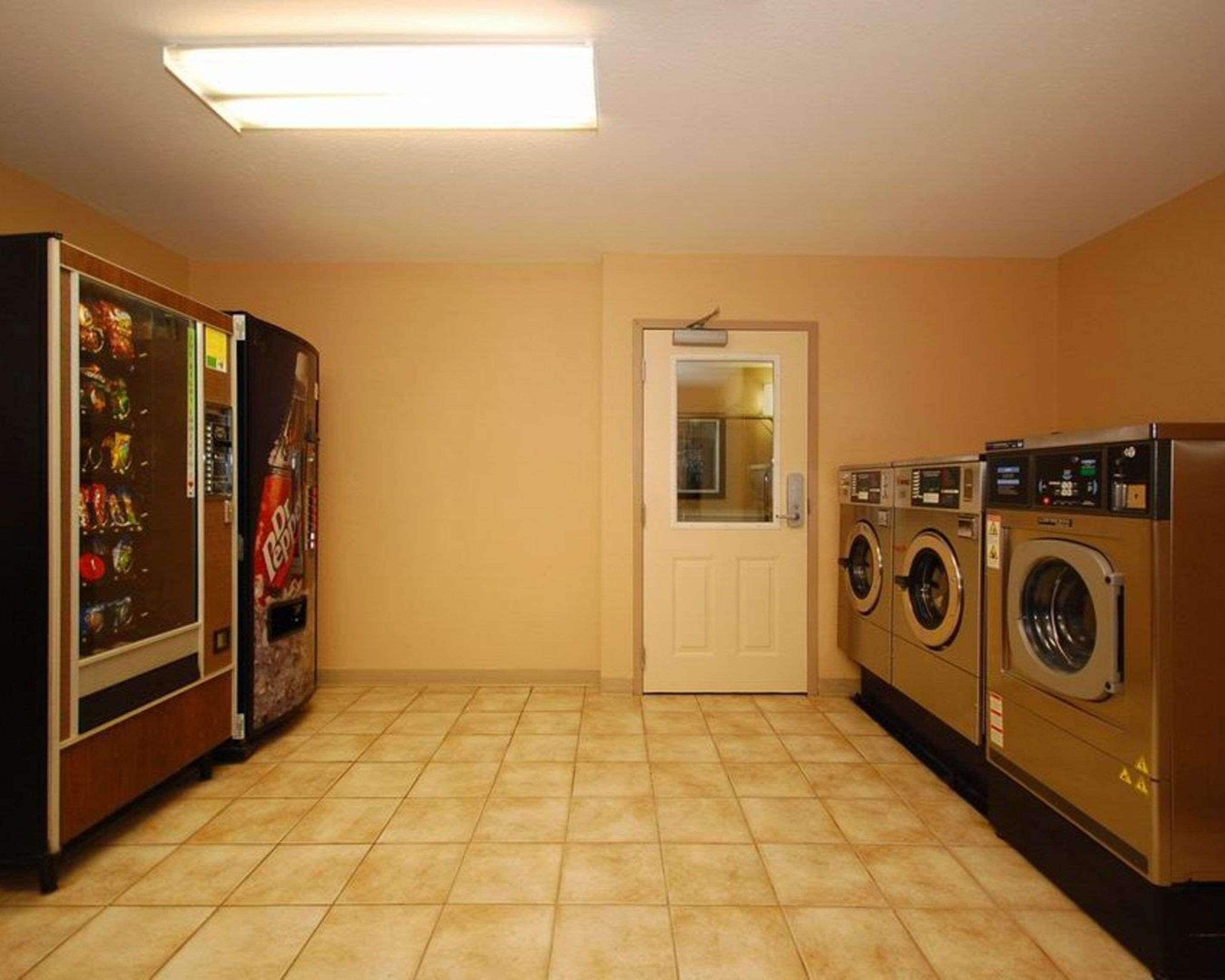 Foto - Suburban Studios Avondale