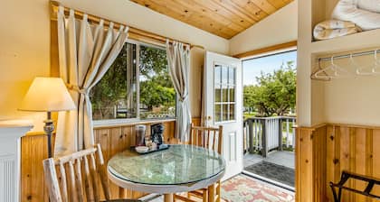 Deer Harbor Inn