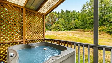 Cabana, 1 quarto, banheira de imersão, vista para a marina (Deer Harbor Cottage #1) | Spa