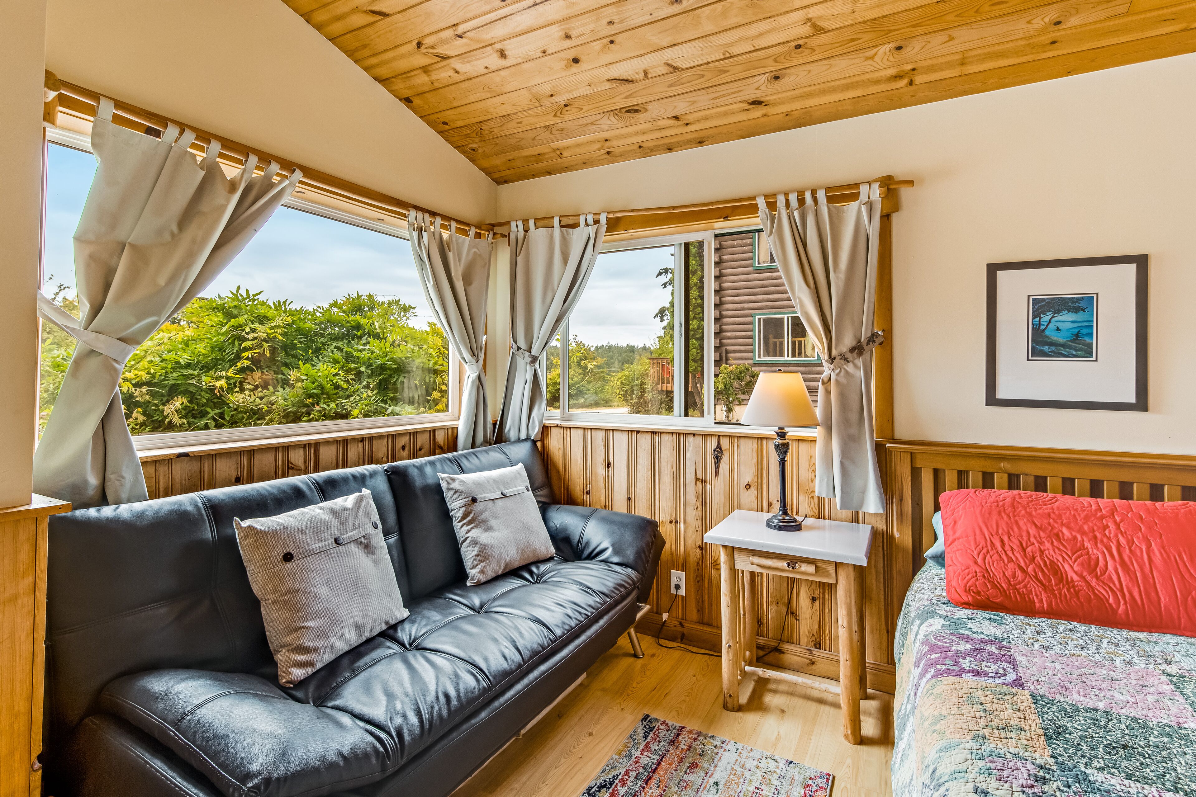 Cabin, 1 Bedroom, Hot Tub, Marina View (Deer Harbor Cottage #1) | Living room | Flat-screen TV