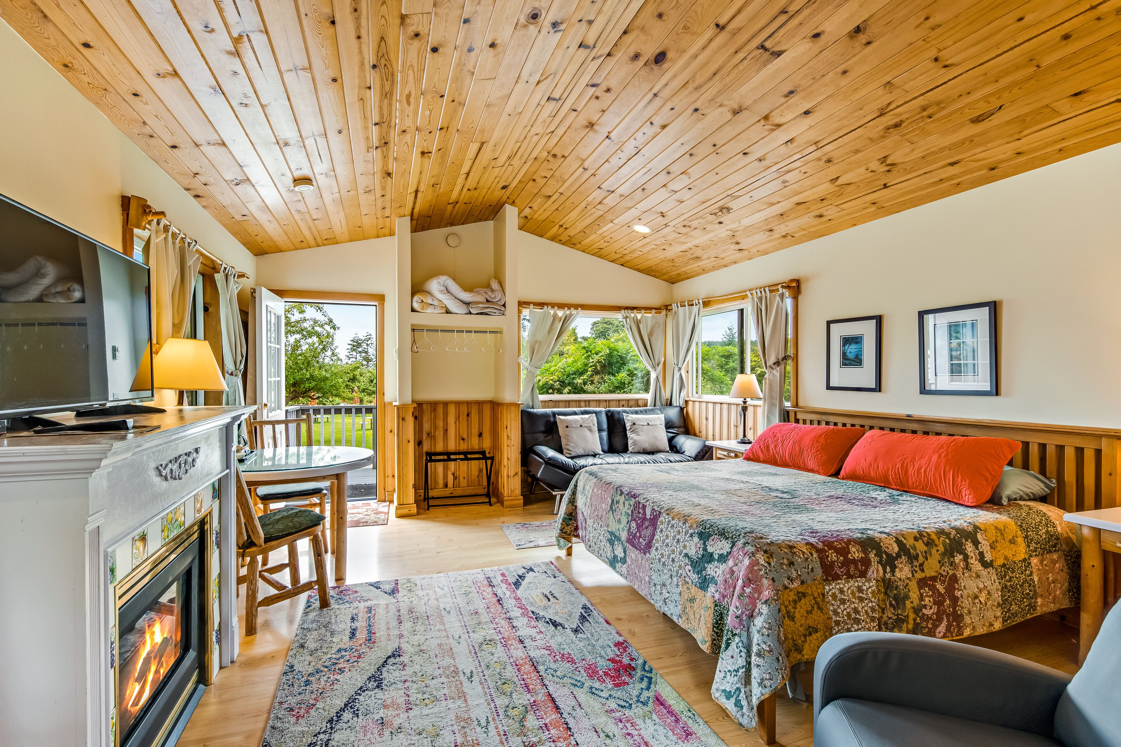 キャビン 1 ベッドルーム スパ浴槽 マリーナビュー (Deer Harbor Cottage #1) | WiFi (無料)