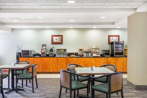 Free daily continental breakfast - Wingate by Wyndham West Monroe (West Monroe)