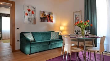 Appartement (4 people) | Coin séjour | Télévision LCD