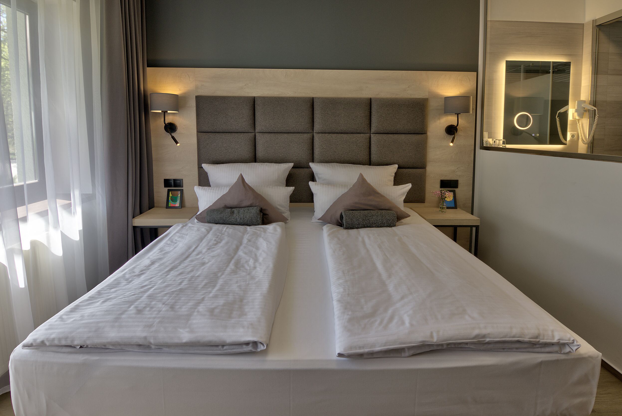 In-room safe, desk, blackout drapes, free cribs/infant beds