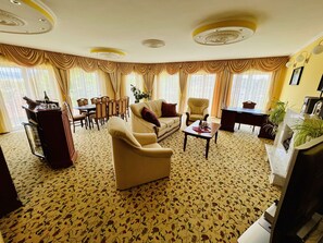 프레지덴셜 스위트 | 미니바, 책상, 방음 설비, 무료 WiFi