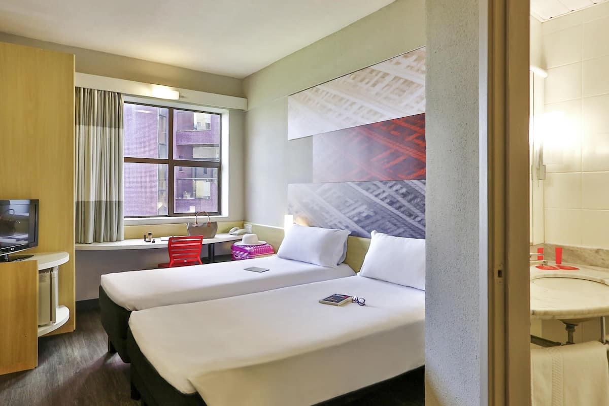 스탠다드룸, 싱글침대 2개 | 1 개의 침실, 미니바, 책상, 노트북 작업 공간