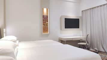 Minibar, in-room safe, desk, blackout drapes