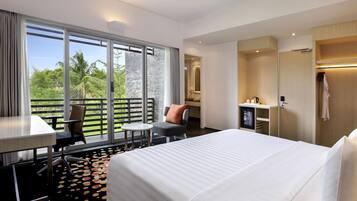 1 bedroom, minibar, in-room safe, desk