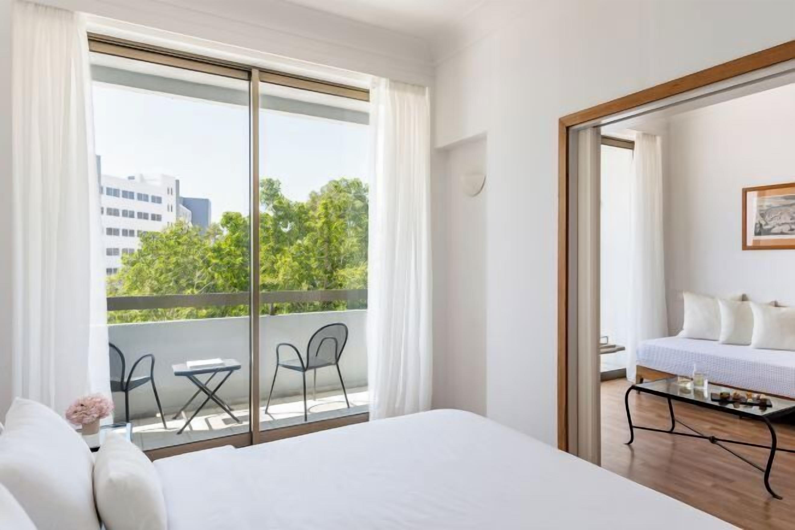 Minibar, in-room safe, free WiFi, bed sheets