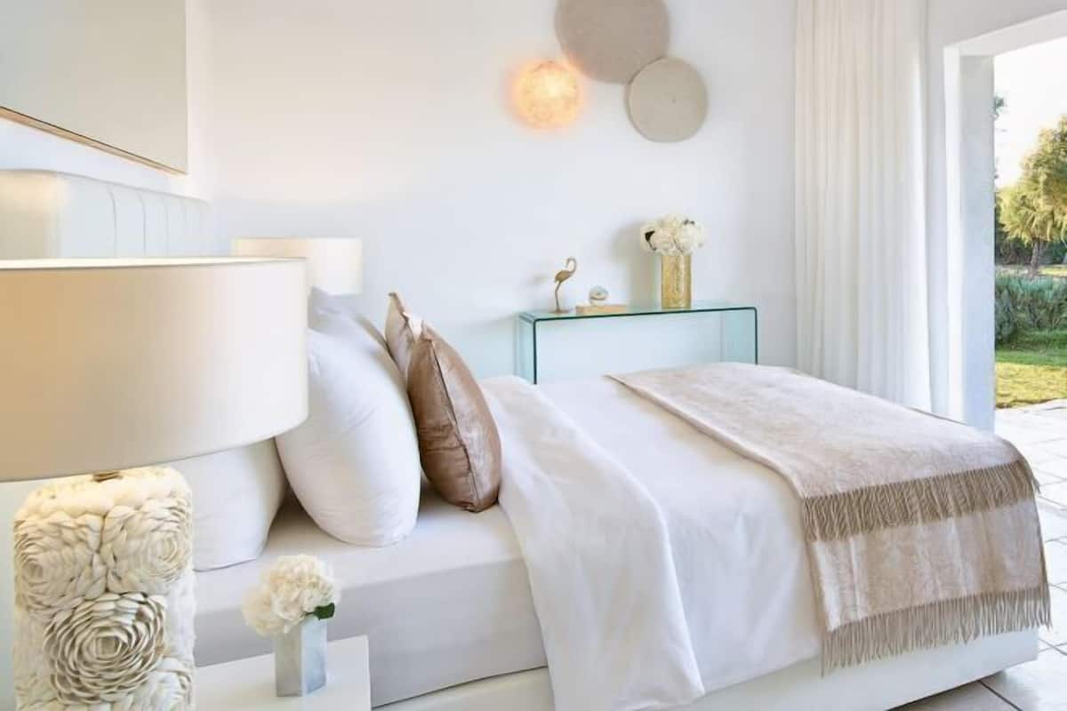 1 bedroom, minibar, in-room safe, free WiFi