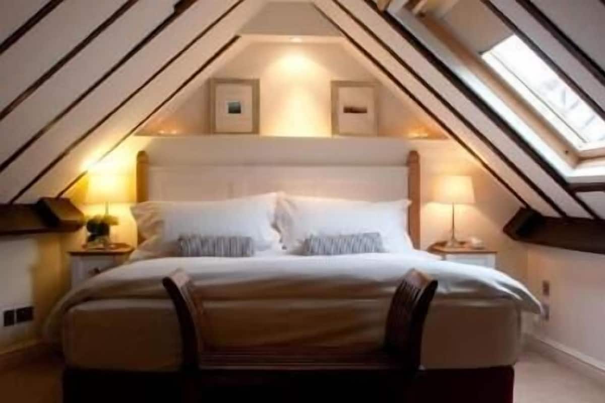 Classic Double Room | 办公桌、熨斗/熨衣板、免费 WiFi、特色装修