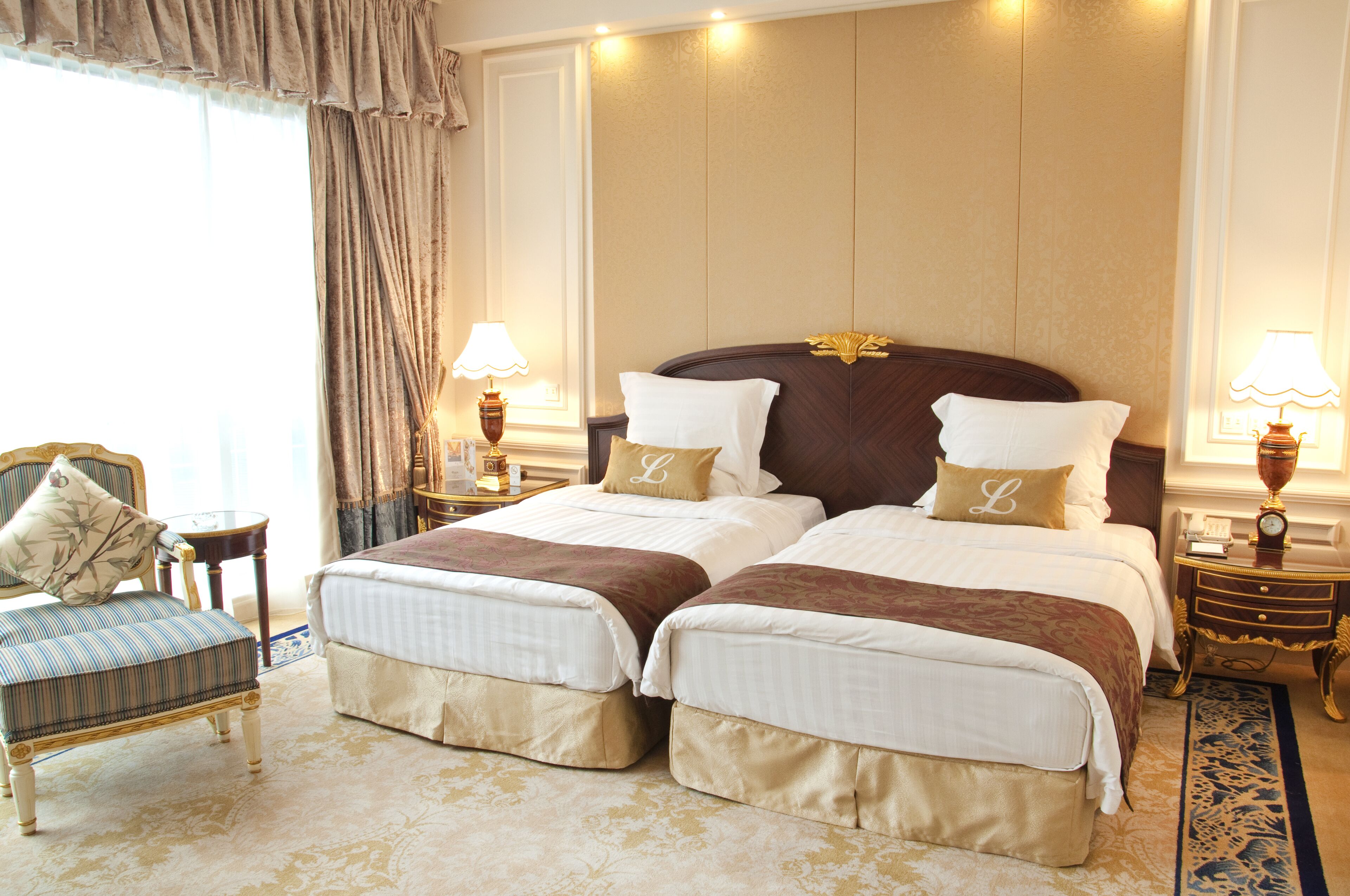 Down comforters, minibar, in-room safe, desk