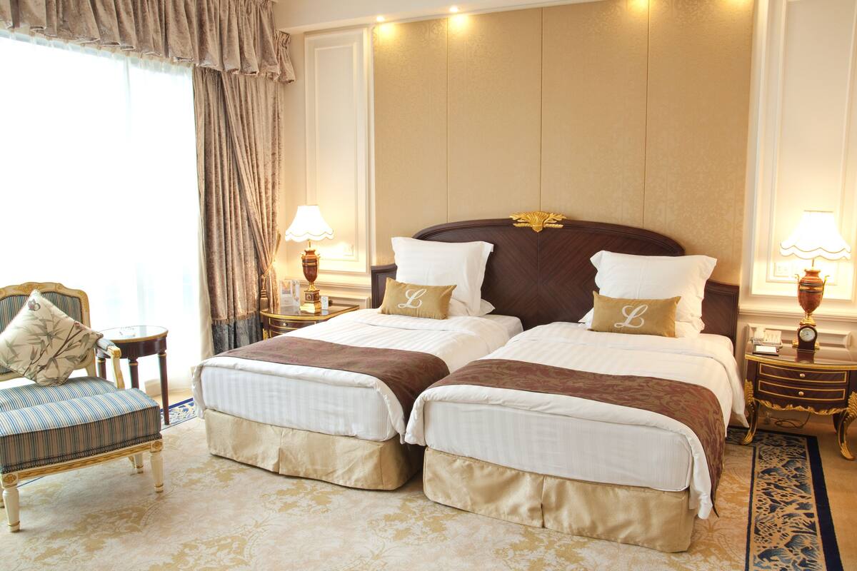 Down comforters, minibar, in-room safe, desk