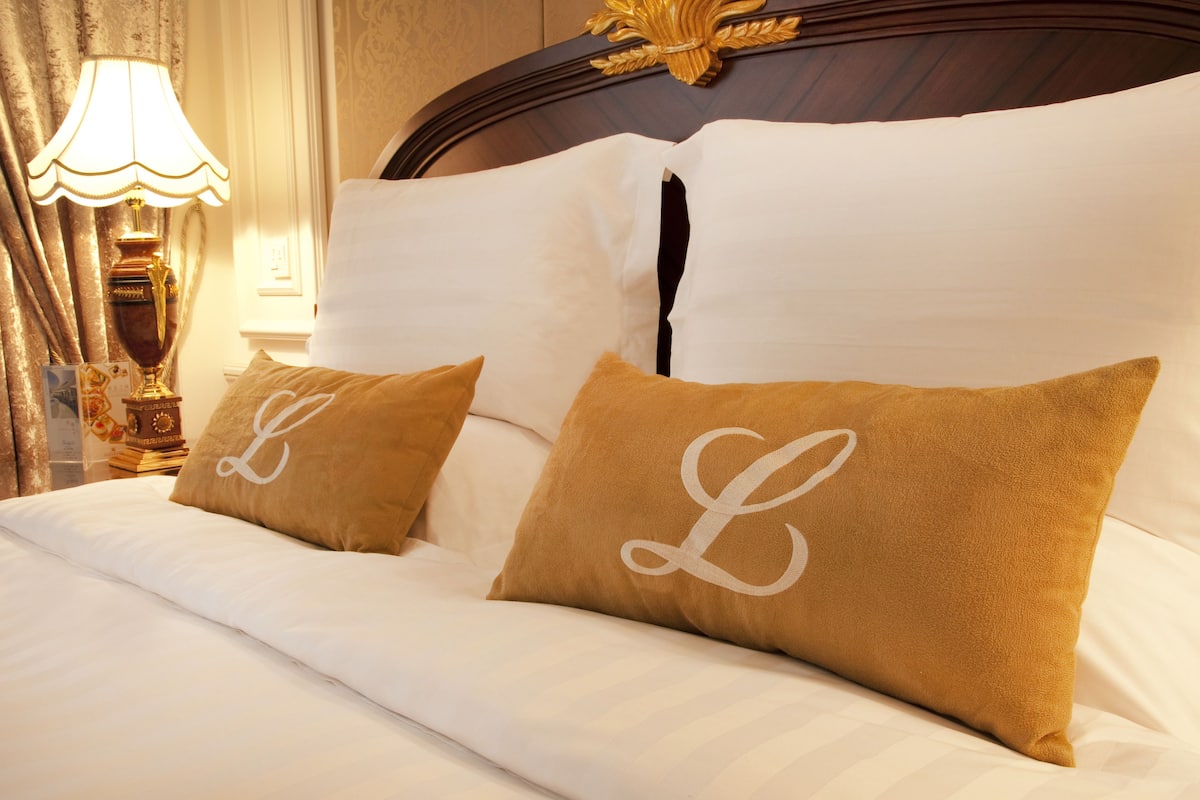 down duvets, minibar, in-room safe, desk