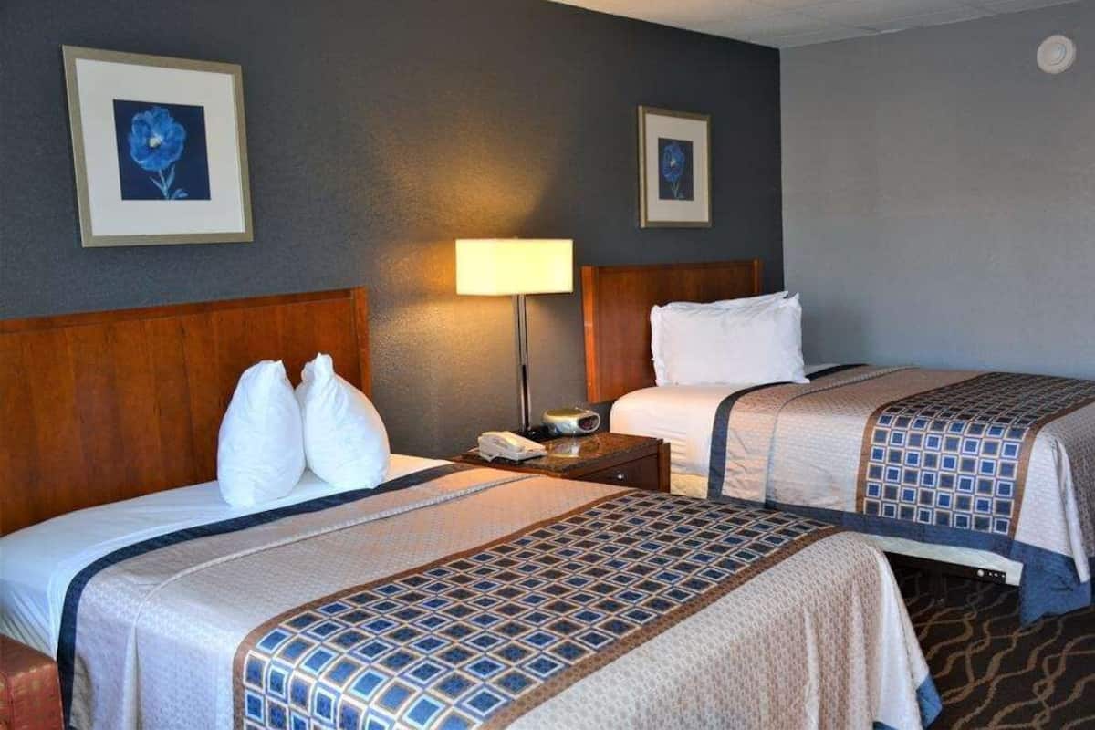 Desk, iron/ironing board, free cots/infant beds, free WiFi