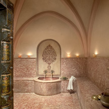 Couples treatment rooms, sauna, Turkish bath, body treatments