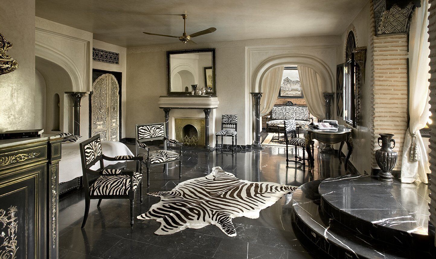 deluxe suite | premium bedding, down duvets, minibar, in-room safe