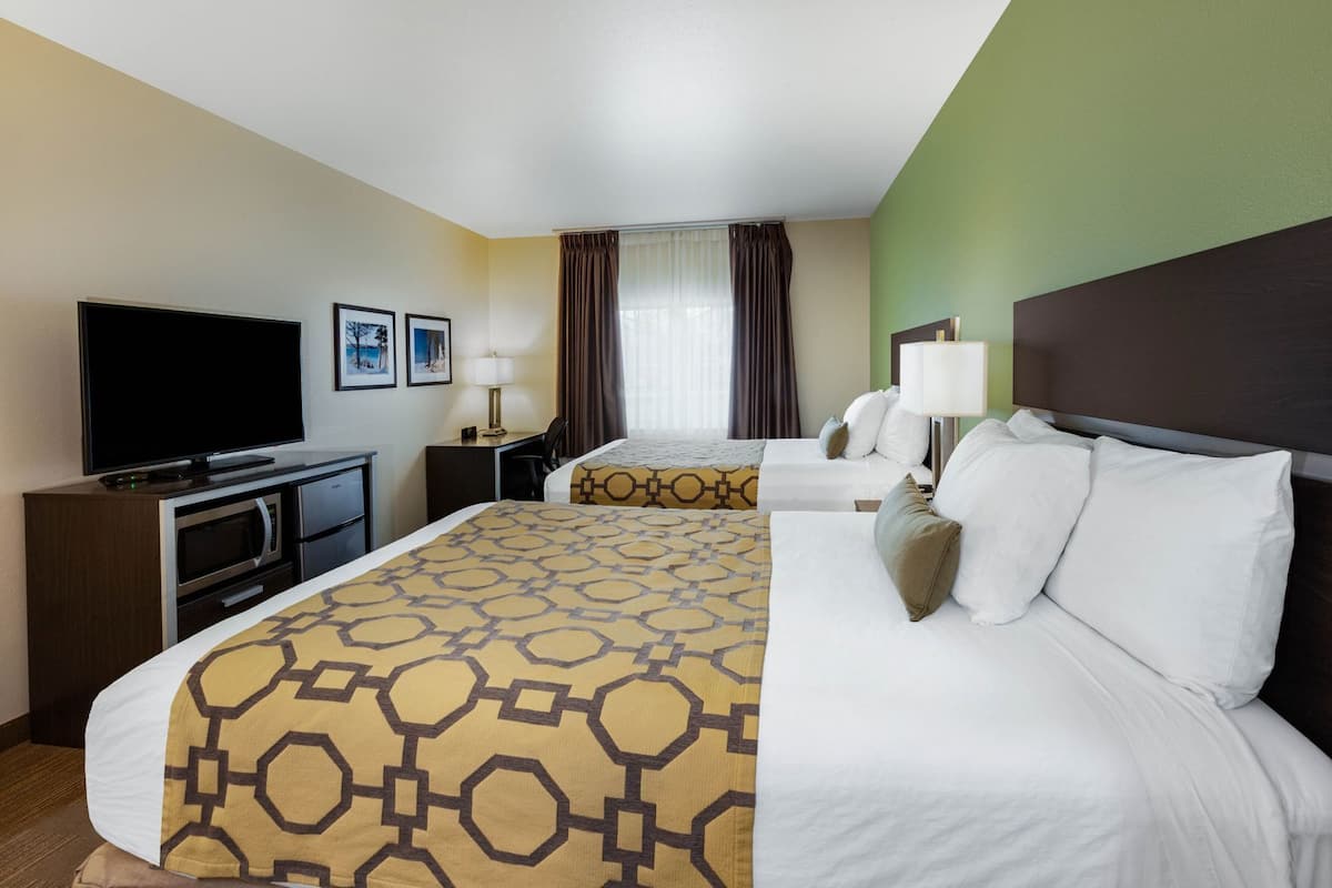 In-room safe, desk, iron/ironing board, free cribs/infant beds