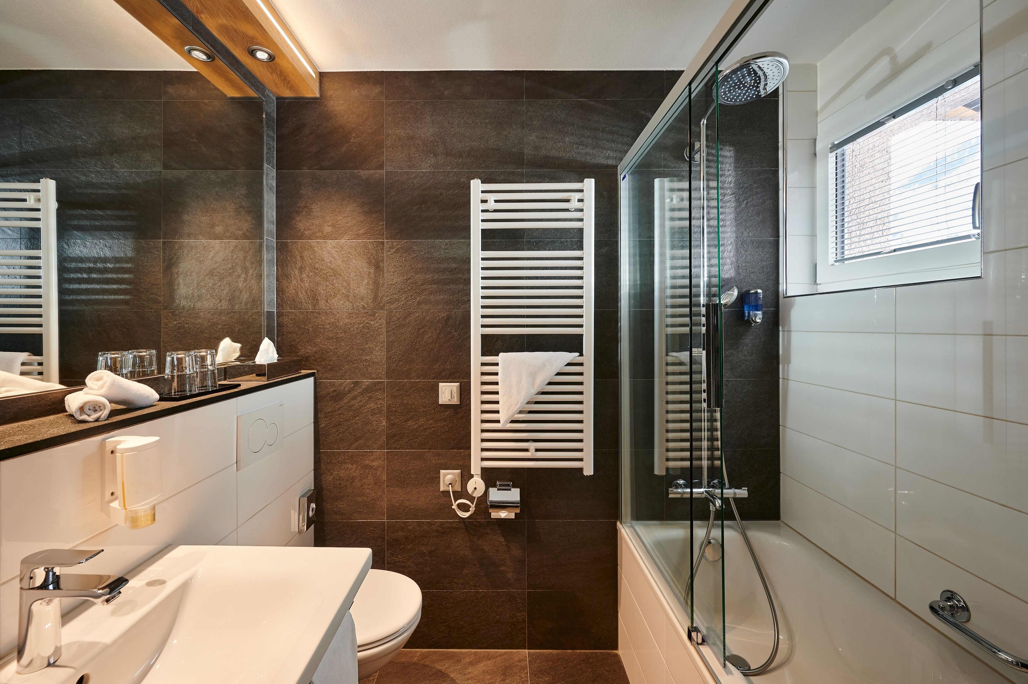 junior double room, mountain view (matterhorn) | bathroom | hair dryer, bathrobes, towels