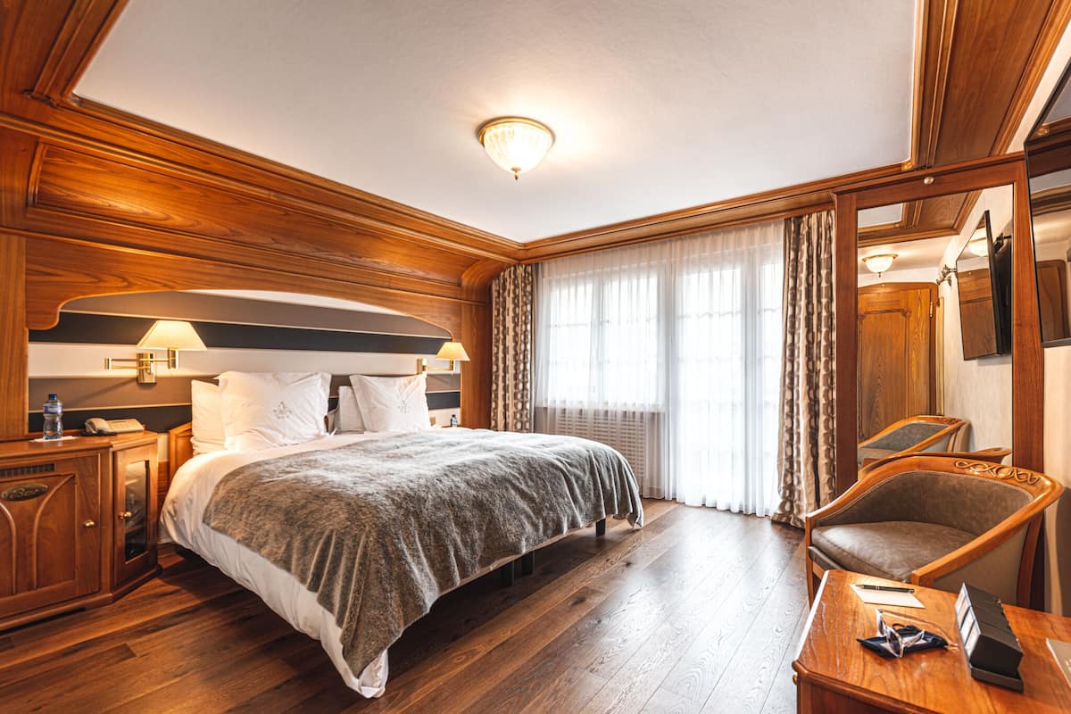 Classic-Doppel- oder -Zweibettzimmer