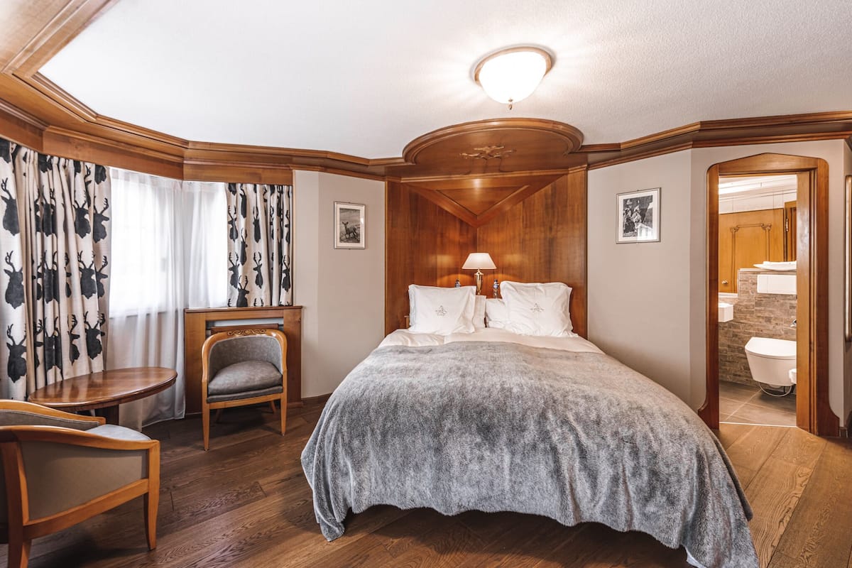 Deluxe-Doppel- oder -Zweibettzimmer