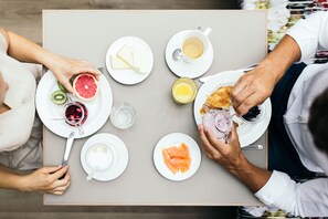 Free daily buffet breakfast - la couronne Hotel & Spa (Zermatt)