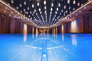 Indoor pool - Tradition Julen Hotel (Zermatt)