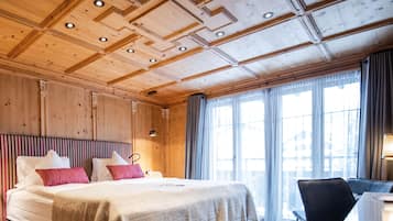 Matterhorn Double Room | 1 bedroom, premium bedding, free minibar, in-room safe