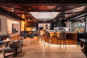 Bar (on property) - Resort La Ginabelle (Zermatt)