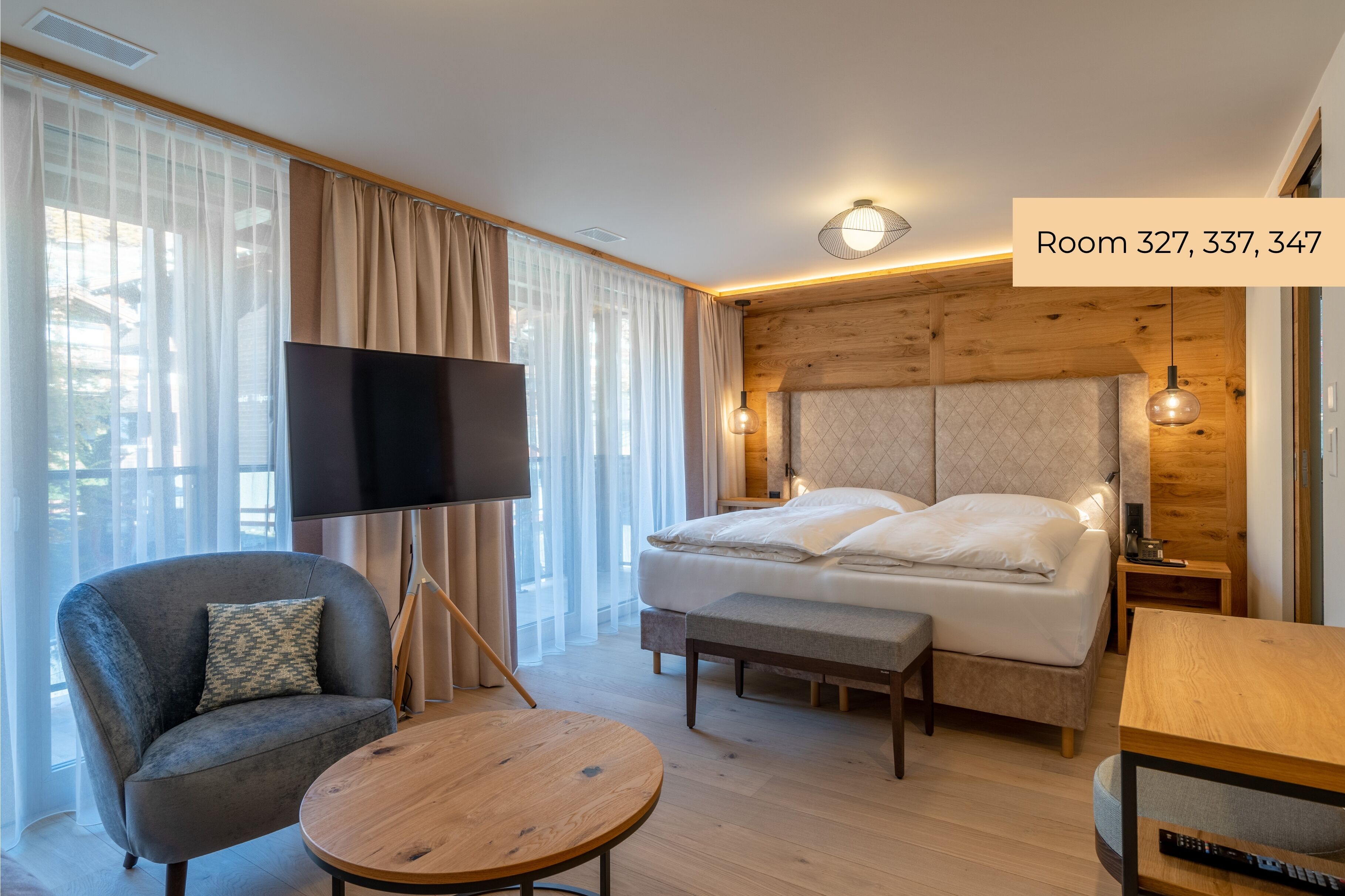 Chambre Double Deluxe | Literie de qualité supérieure, couette en duvet d'oie