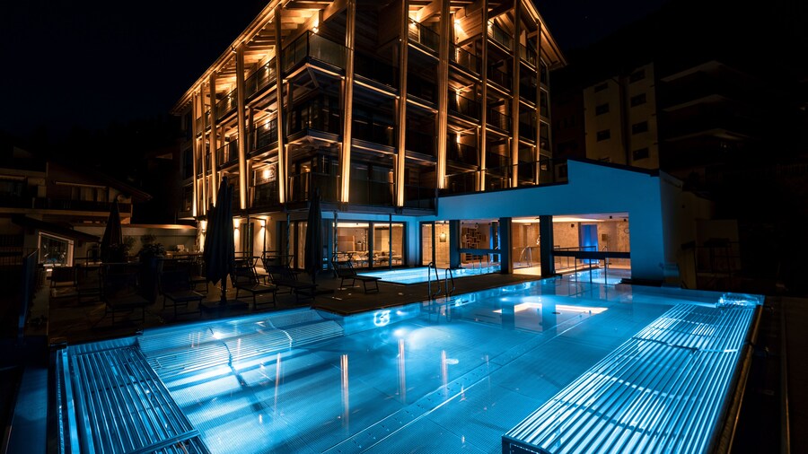 吉纳贝莱度假村