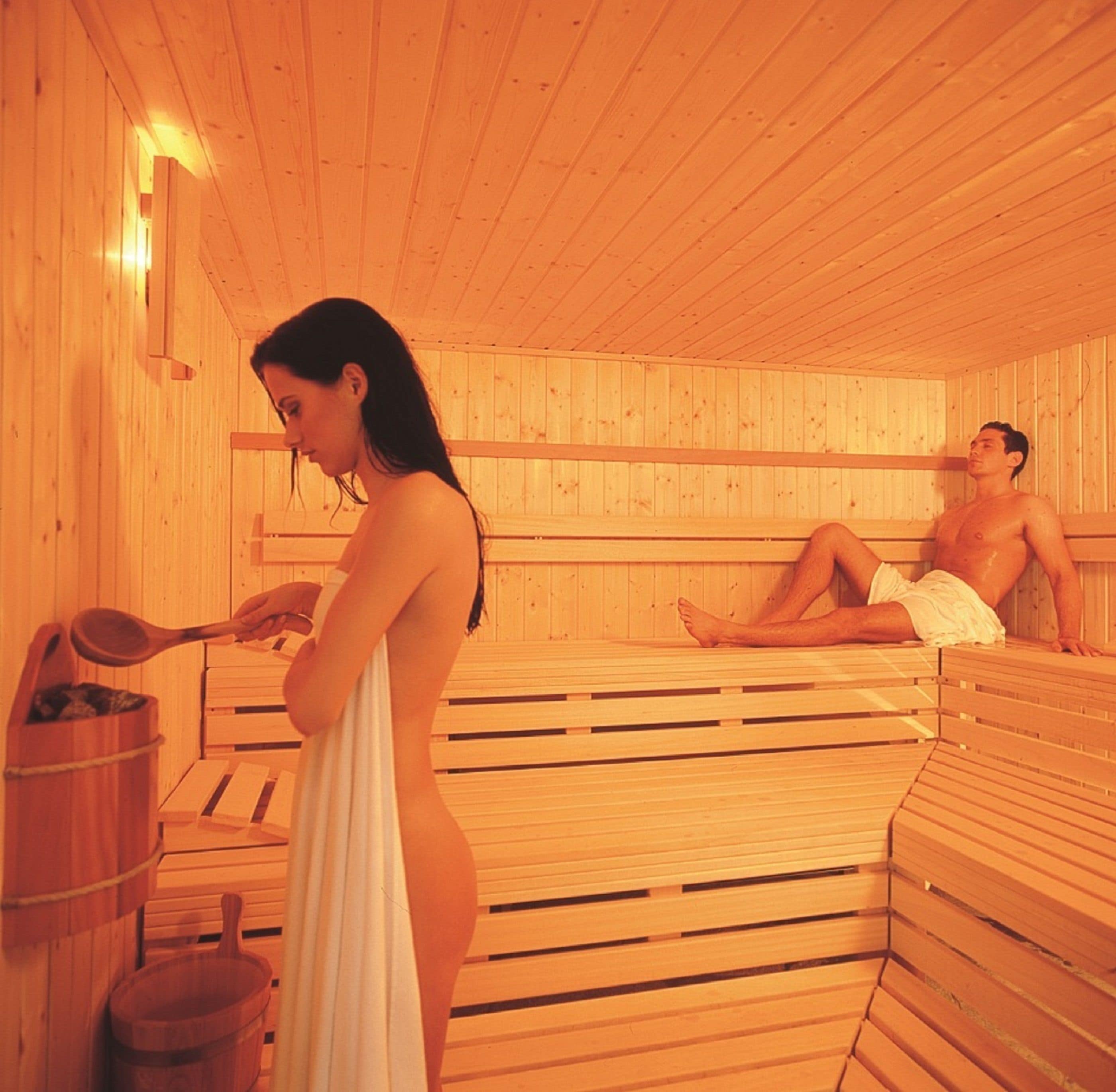 sauna, hot tub, steam room, sports massages, massage/treatment rooms