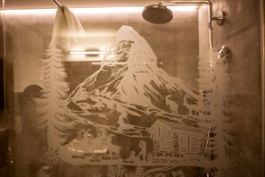 Free toiletries, hair dryer, towels, soap - Hotel Daniela (Zermatt)