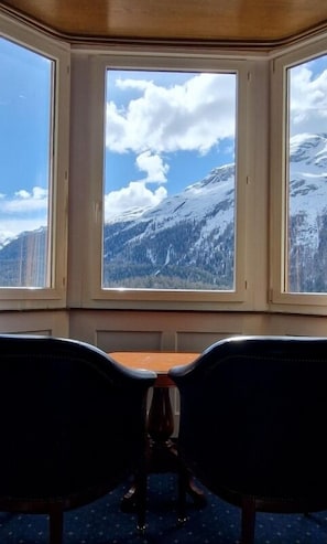 Superior Double Room, Lake View | Living area | TV