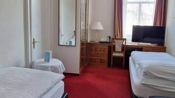 Minibar, in-room safe, desk, free WiFi