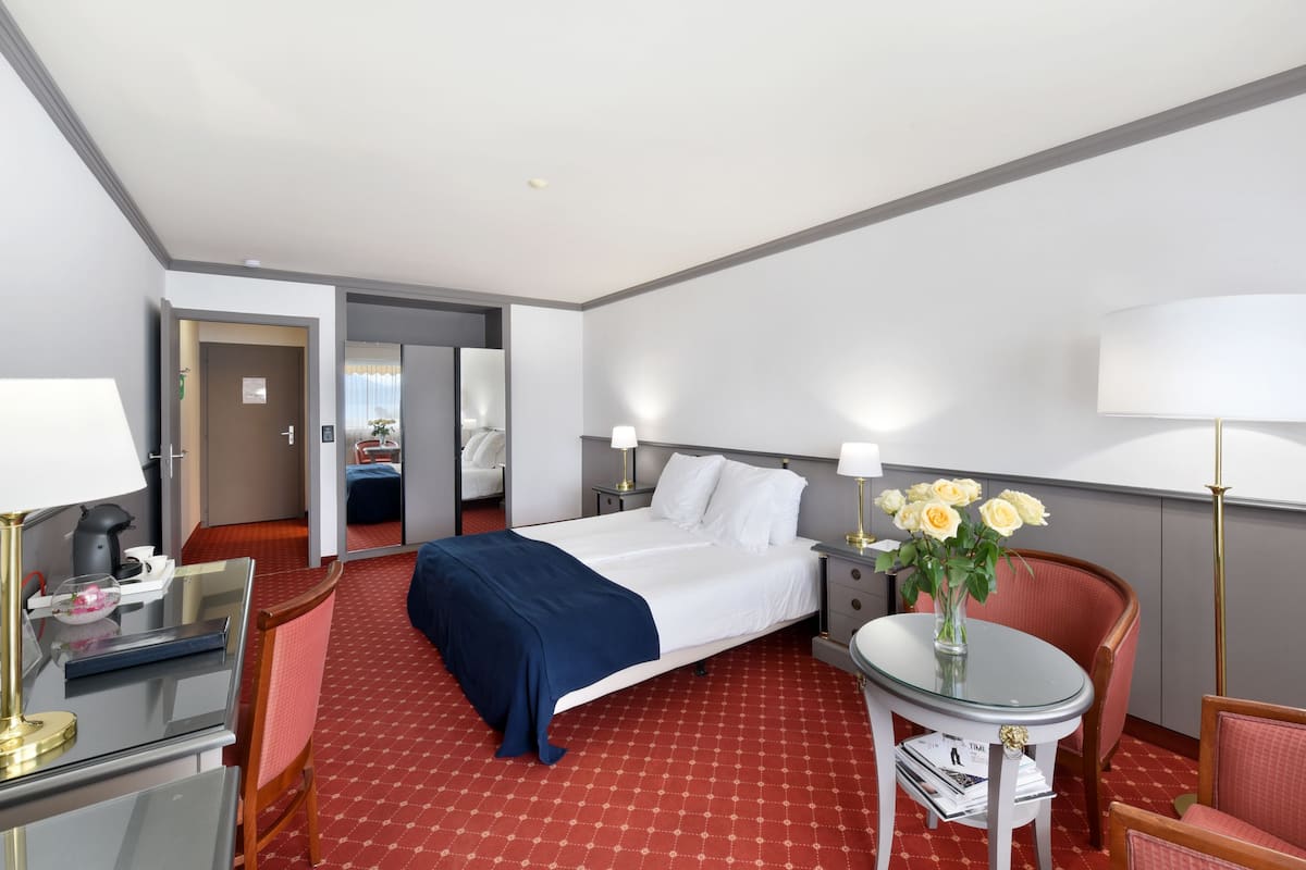 Articles gratuits dans le mini-bar, coffres-forts dans les chambres