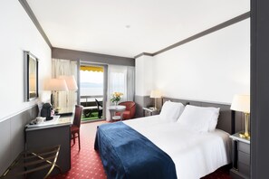 Free minibar, in-room safe, desk, iron/ironing board - Fleur du Lac (Morges)