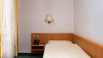 Minibar, in-room safe, alarm clocks