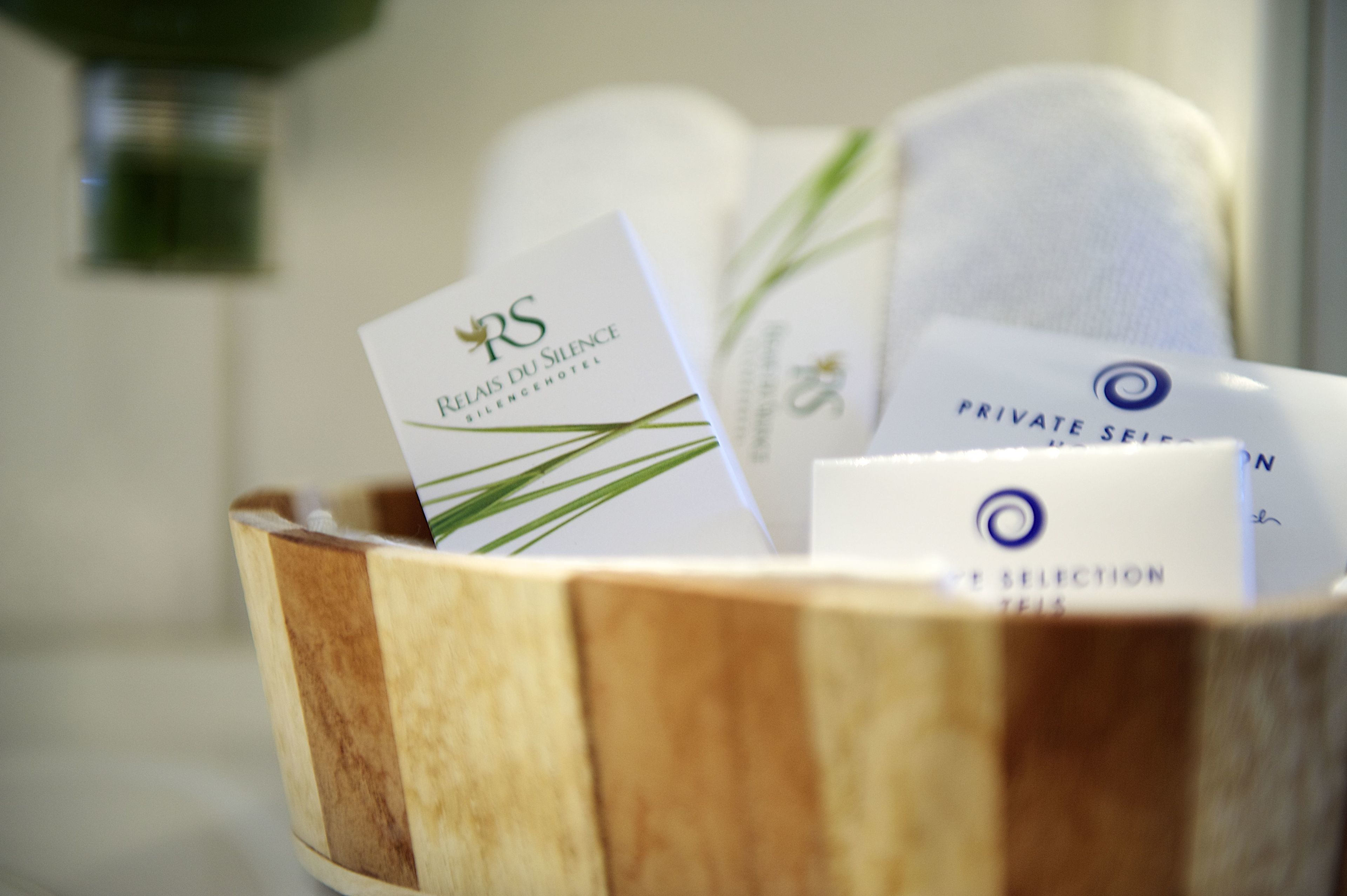 single room, balcony, mountain view | 1 bedroom, minibar, in-room safe, individually decorated